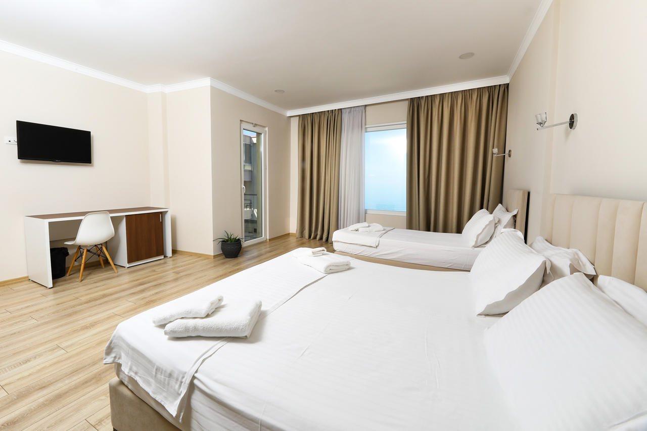 Adea Hotel Vlorë Exterior foto